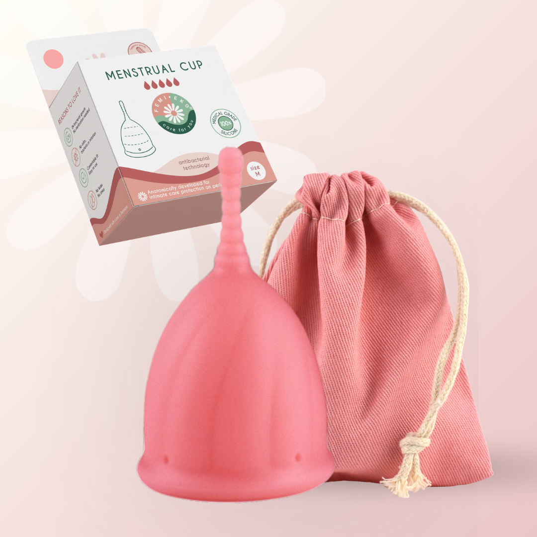 cupa menstruala femieko safe marimea m roz, usor de introdus si utilizat, design ergonomic